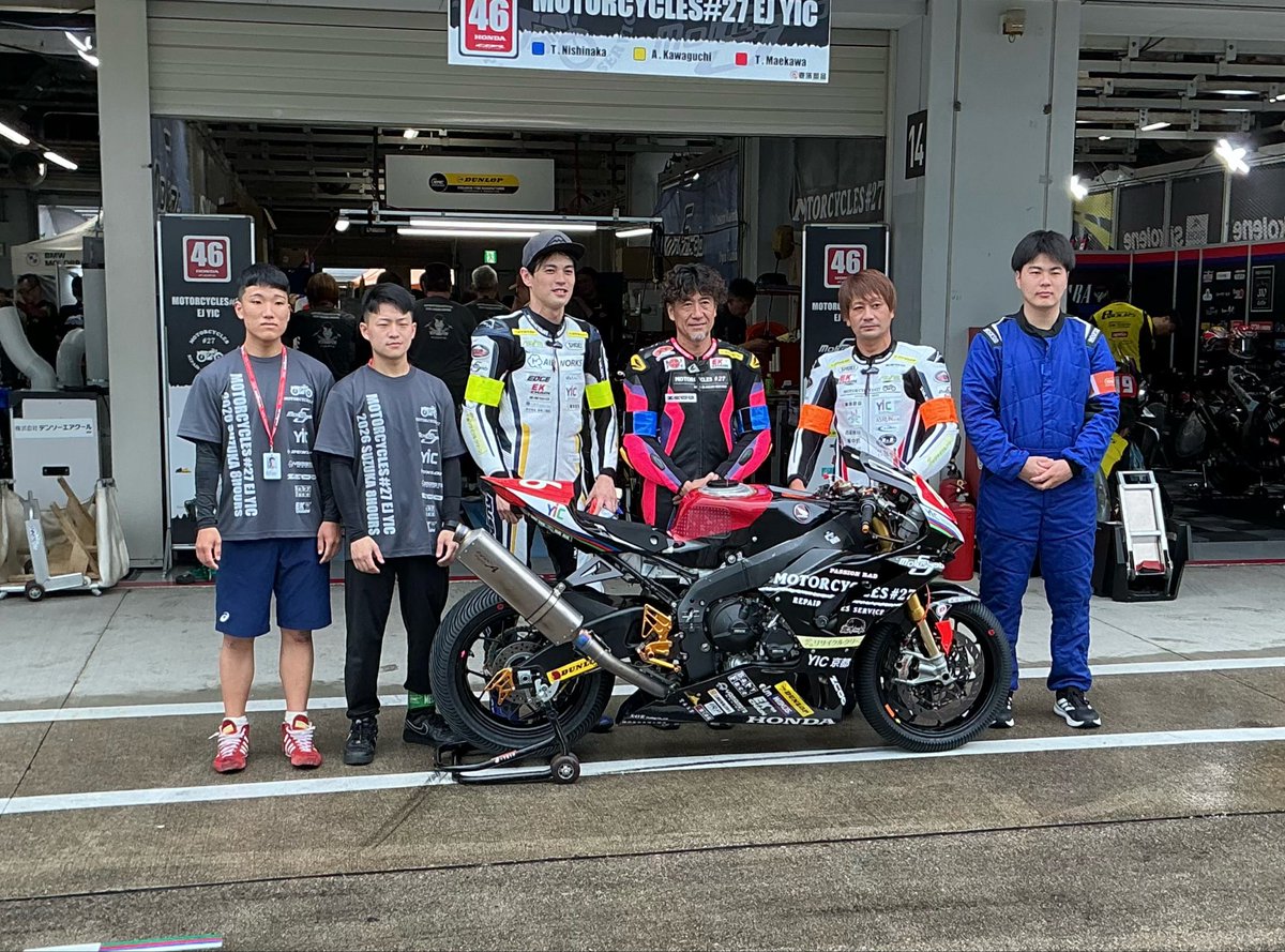 yickyototec's tweet photo. 間もなく鈴鹿8時間耐久ロードレース開始です！
MOTOR CYCLES #27 EJ YIC
応援よろしくお願いします！

#モトラボEJ #YIC #京都 #鈴鹿8耐 #鈴鹿 #8耐 #鈴鹿サーキット #レース #整備士 #メカニック #CBR #CBR1000 #バイク #自動車 https://t.co/aXrzmbidBq