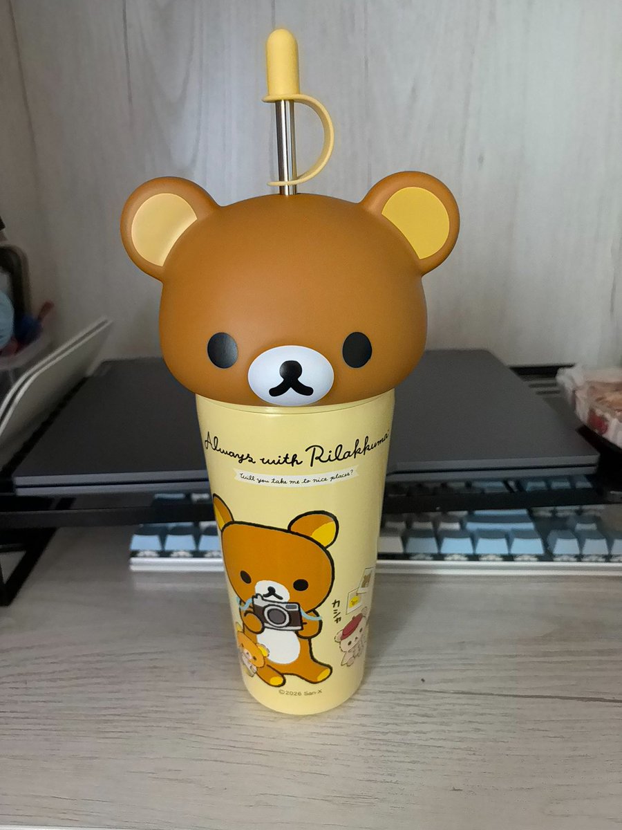 coffee05L's tweet photo. 女朋友送的杯子😁   好大呦我感觉 https://t.co/IkZXi3nofk