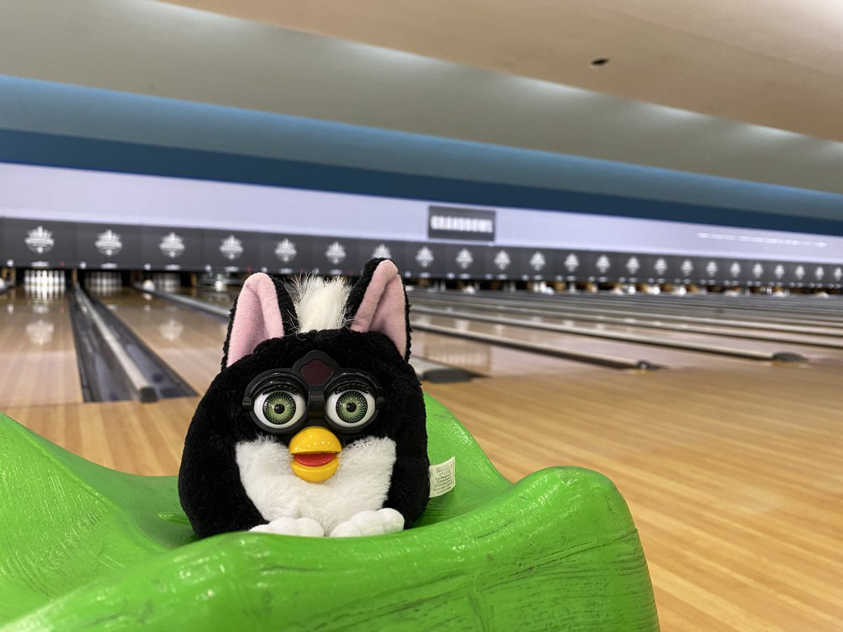 itchanmama's tweet photo. すぅーさんです、
ボーリングについてきました🎳
ガーター連発で見応えがなかったですぅ😉 https://t.co/71J8DTZhpt