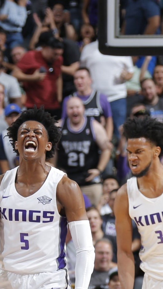 _case88's tweet photo. @CarmichaelDave That's me in the Divac jersey. Absolutely electric moment. https://t.co/HtyL7mVgmA