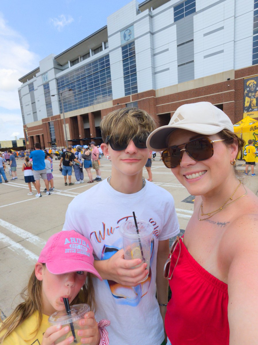 HeidemannHQ's tweet photo. Great 4th of July at Kinnick! #4thofJuly https://t.co/BOqzukkYdE