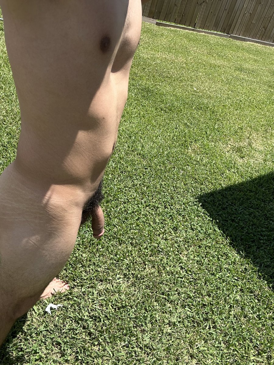 RonaldoPertec2's tweet photo. Was horny outside #nsfw #nsfwtwtًً  #horny #wata #chudai #soloboy #latino #tx https://t.co/ldJGiHsJ1H