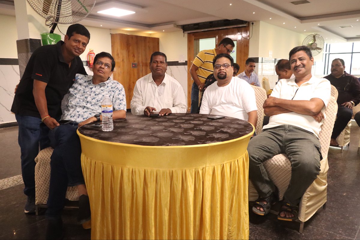 raghab's tweet photo. Some reunions remind you where it all began.

30+ years. Different paths. Different lives.

Same classrooms that shaped all of us.

Grateful for a wonderful reunion — Govt. Queen of Missions, Berhampur. 

#SchoolReunion #Berhampur https://t.co/E6eFG15dSM