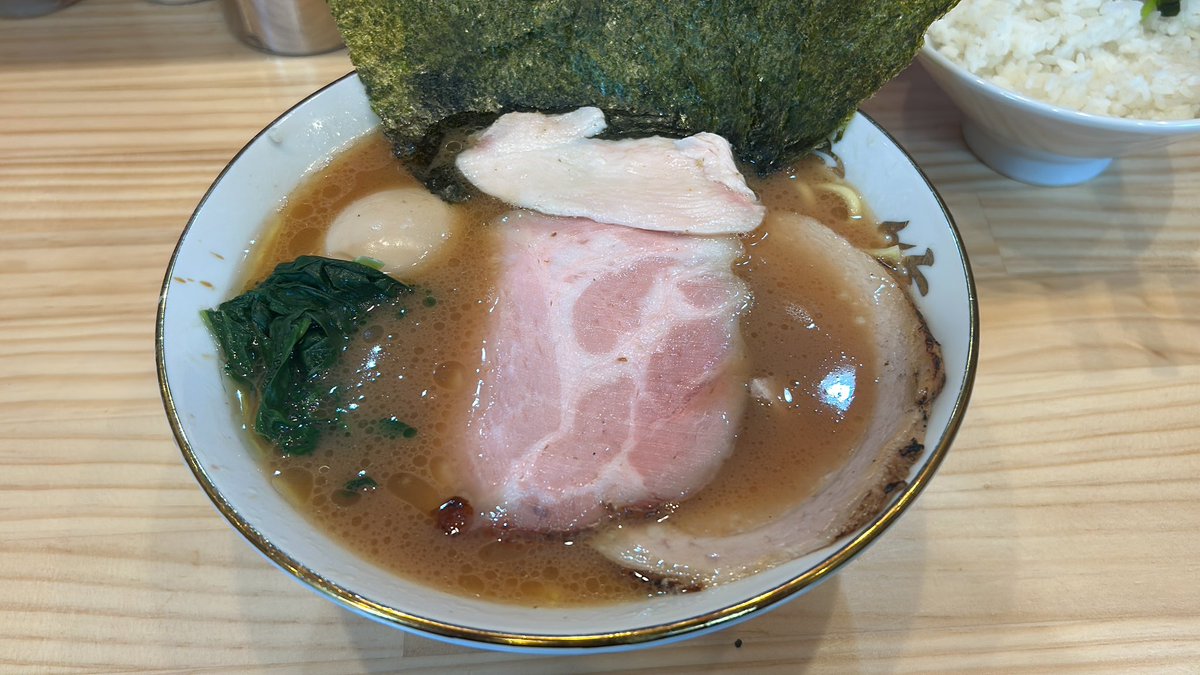 Kasouya's tweet photo. 浅草橋の麺家 笑の道 美味しくすすれました https://t.co/Mdhac1kQS4