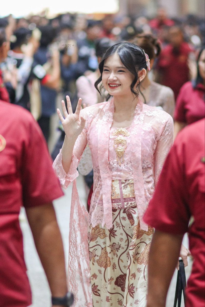 chocofy's tweet photo. 260704 Ka Indah 💕🌸 https://t.co/iQKewK07VQ