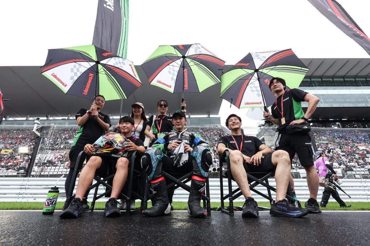 鈴鹿8耐 まもなく決勝レーススタートです！ #Kawasaki8H のハッシュ