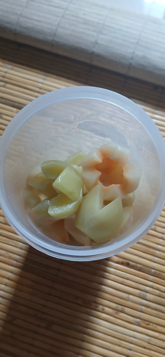 Dariusvictor's tweet photo. Dah lama bangettt gak makan buah pala, salah satu rempah2 yg jadi rebutan bangsa2 penjajah dari Eropa dulu.
😍😍😍 https://t.co/VTuaFY68OY