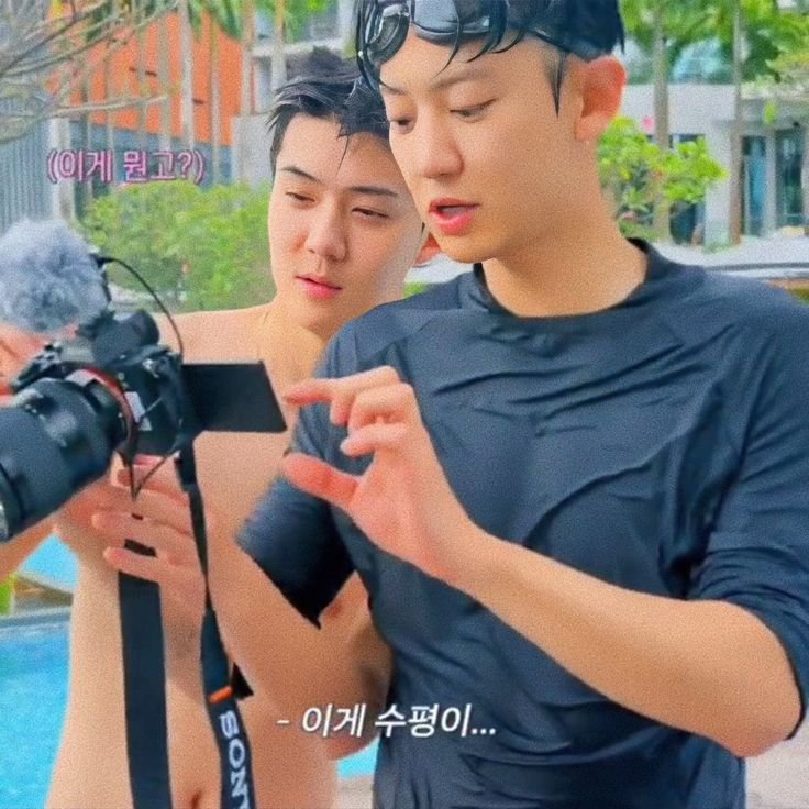 Sehun tweet media