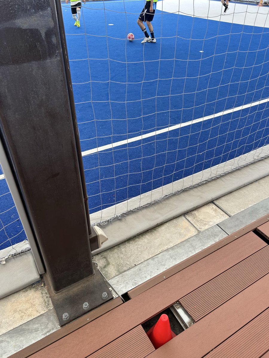 WednesdayWAO's tweet photo. 曇ってるけど蒸し蒸ししてる💦 https://t.co/CqV5jkcFJF