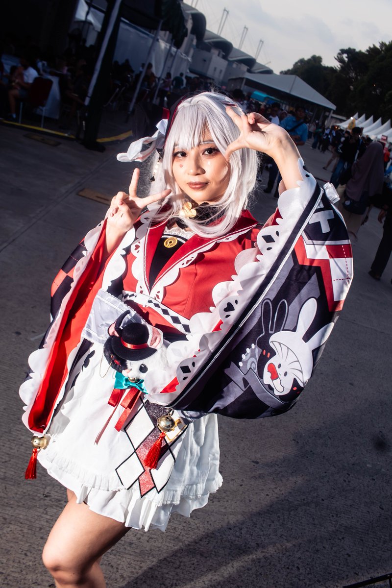 kaiikousen's tweet photo. 【cosplay】
スターレイル／火花
Honkai: Star Rail - Sparxie

No Aha At Full Moon.

Cosplayer: @kaiikousen 
Photo: everme_id (Instagram)
Event: #comifuro22 

#cosplay #honkaistarrail #sparxie #火花 https://t.co/UFUTD6HvrD