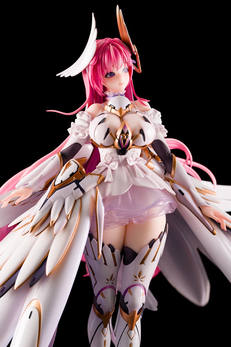FigMemo's tweet photo. Hobby sakura（@Hobbysakura）「勝利の女神：NIKKE ドロシー」フィギュアレビュー

完成度たっかい！
ゲームそのままの存在感。
優雅さと気品も感じるまさに真骨頂！
指揮官必携の決定版です。

今更ですがDOROめっちゃ可愛い♪

2026年7月発売予定（メーカー出荷済み）
価格：25,850円
スケール：1/7
サイズ：全高約310mm

レビュー記事はリプ欄から
#NIKKE