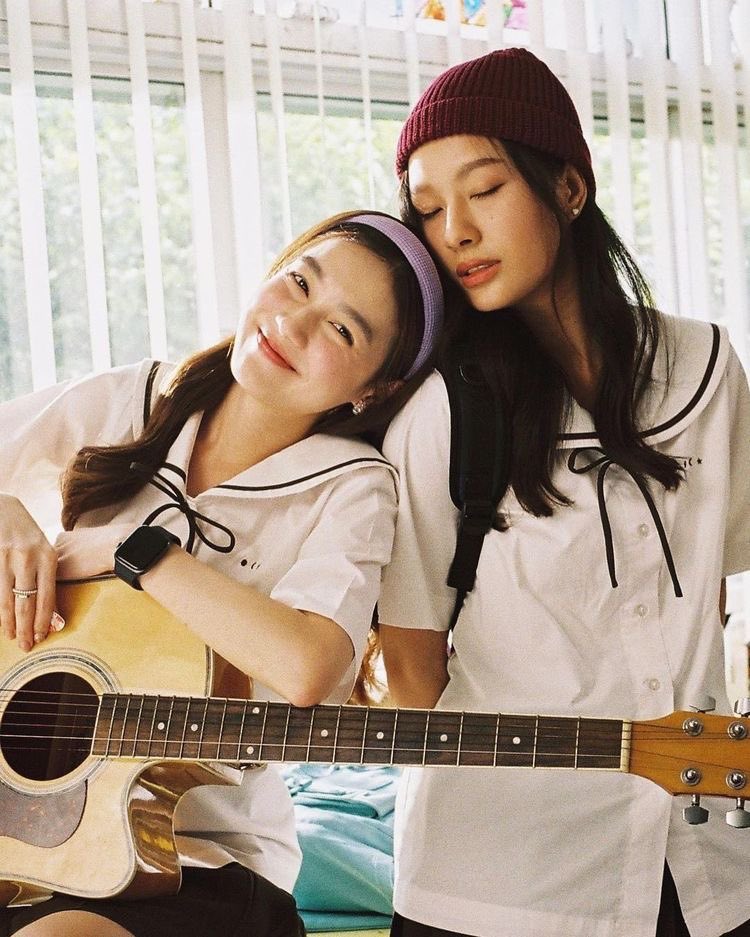 miwosbein's tweet photo. my favorite high school sweethearts 🥰 https://t.co/tNV3Wy0GQg