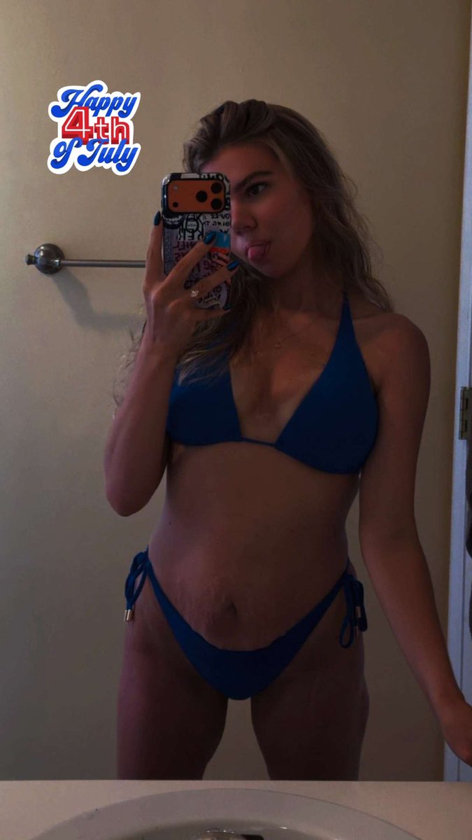 skyee_e's tweet photo. Happy fourth 💥 https://t.co/AZEpSouzRg