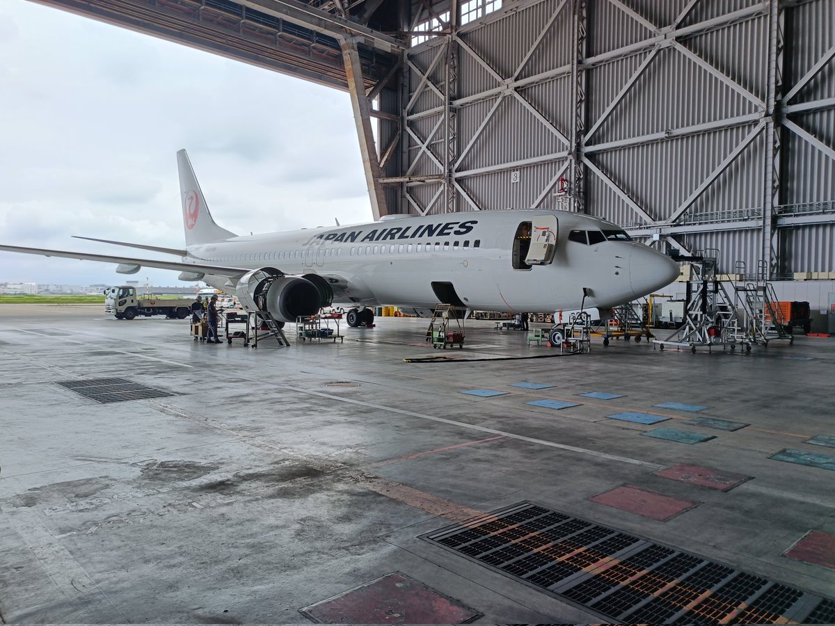 Kazutoshiwind's tweet photo. 飛行機の格納庫見学
楽しかった〜☺️ https://t.co/iOiKaRwzF1