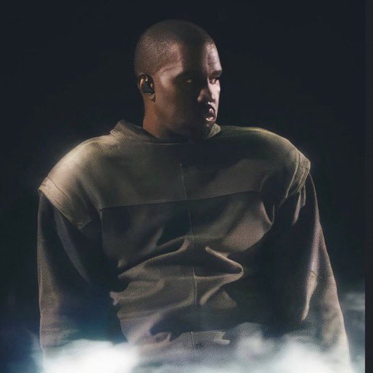 YZYFRANCE1's tweet photo. 🚨 BREAKING:

YE HAS OFFICIALLY SET THE RECORD FOR THE HIGHEST-GROSSING SHOW IN ALAMODOME HISTORY. 🏟️🐐 https://t.co/qRsBCBGOFK