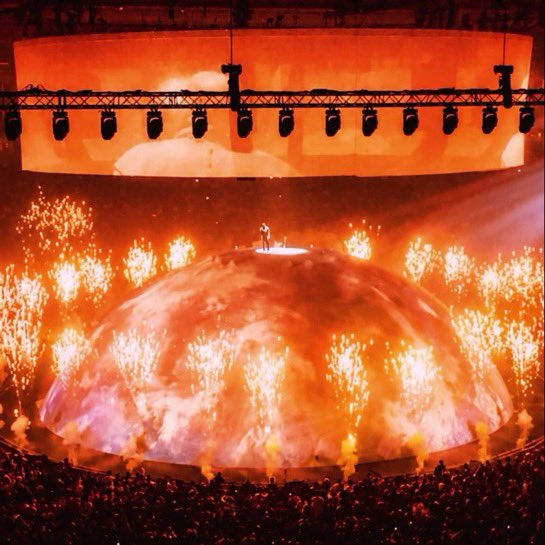 YZYFRANCE1's tweet photo. 🚨 BREAKING:

YE HAS OFFICIALLY SET THE RECORD FOR THE HIGHEST-GROSSING SHOW IN ALAMODOME HISTORY. 🏟️🐐 https://t.co/qRsBCBGOFK