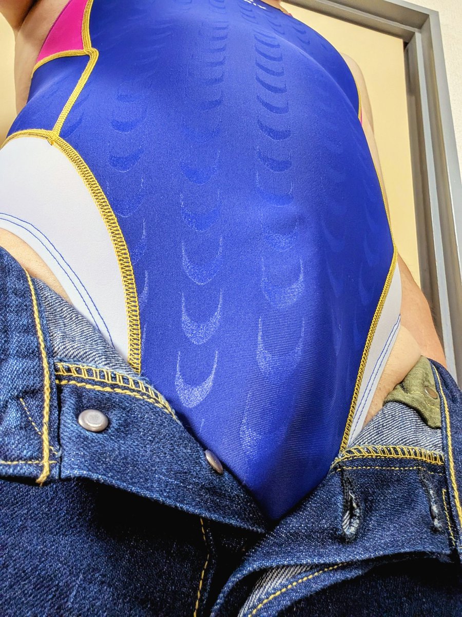 HZO615's tweet photo. 今日は、先週ぴたけっとで購入した競泳水着着用で❤この生地、肌触りがとても良くて、今のサイズだと適度な締付けで長時間着てられるのがいい。 https://t.co/CH6OTRVG0b