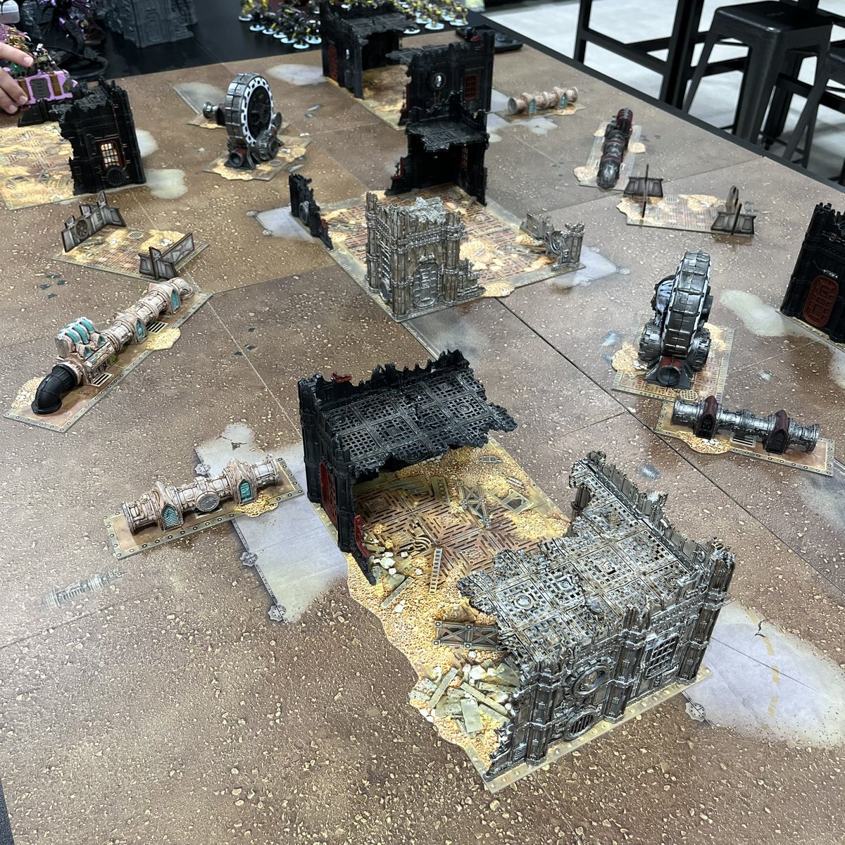 本日はオープンから #New40k の2000ptバトルの準備がされています
