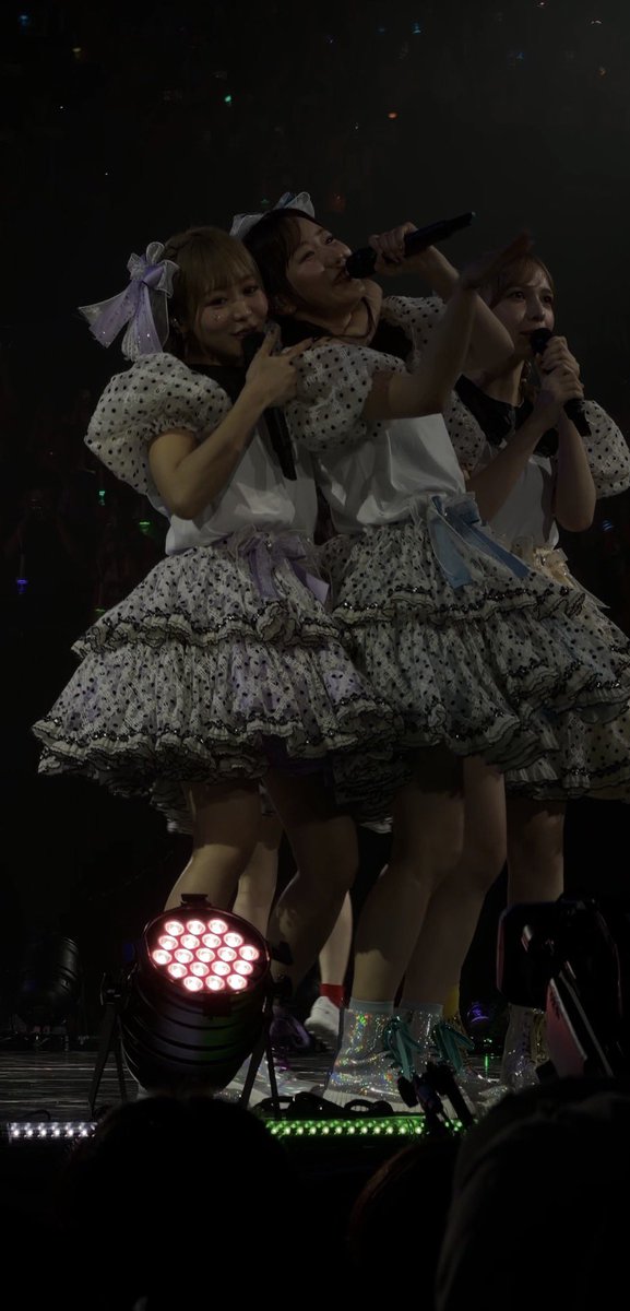oshimai_go's tweet photo. 犯人るなぴ
人質まなふぃ
目撃者かれん

#ふるっぱー4周年アリーナツアー 
#FRUITSZIPPER 
#松本かれん 
#仲川瑠夏 
#真中まな https://t.co/o1FMUpCVuy