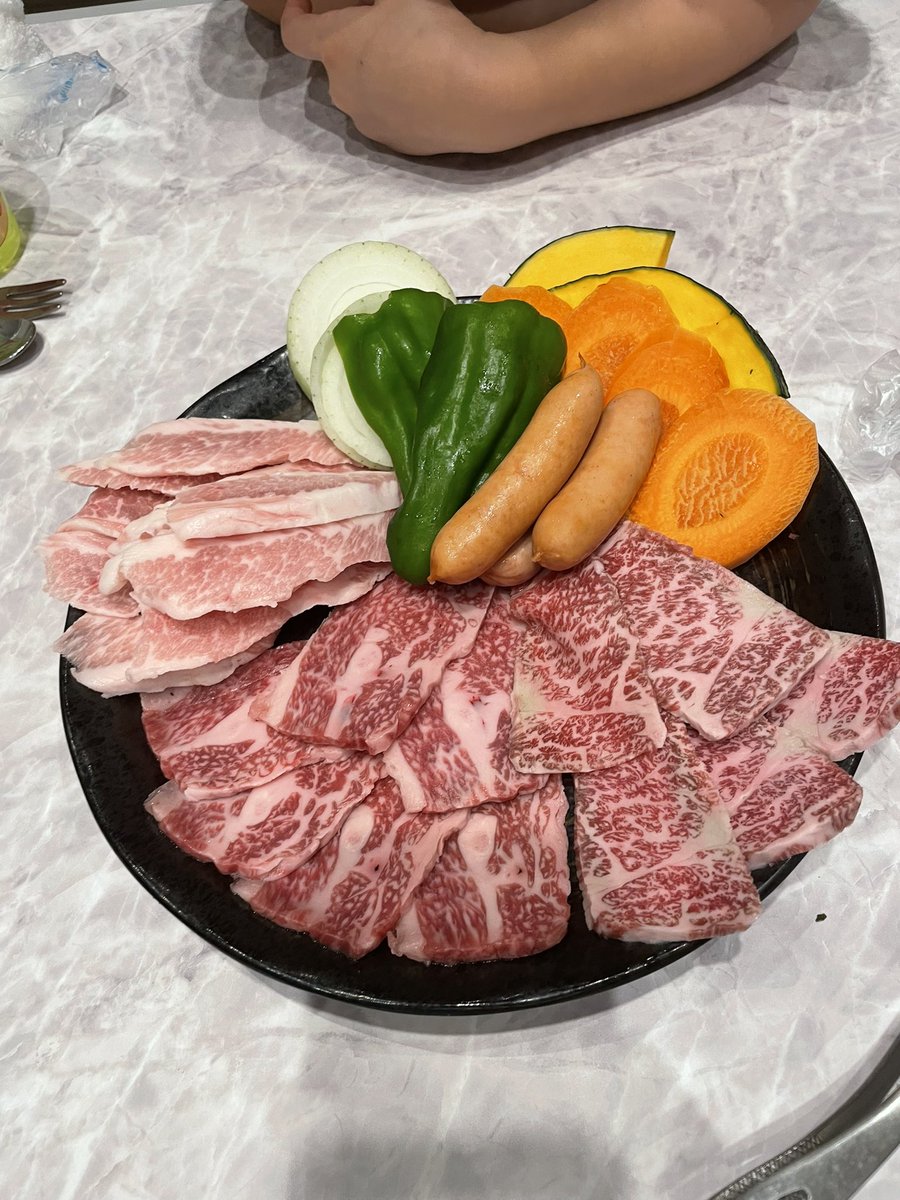 Hanjinnmon's tweet photo. 🍗🐉 https://t.co/uPGpqGe7CG