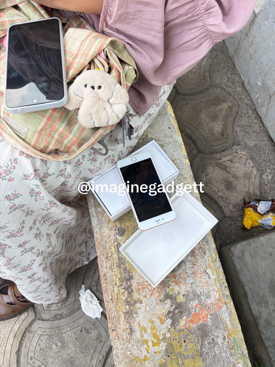 febisyelaaaa's tweet photo. testi cod iphone 6s plus &amp; iphone 6 🤩🎀🫰🏻thankyou kak udah jajan iphone diaku🎀 https://t.co/VdGy68YrMz