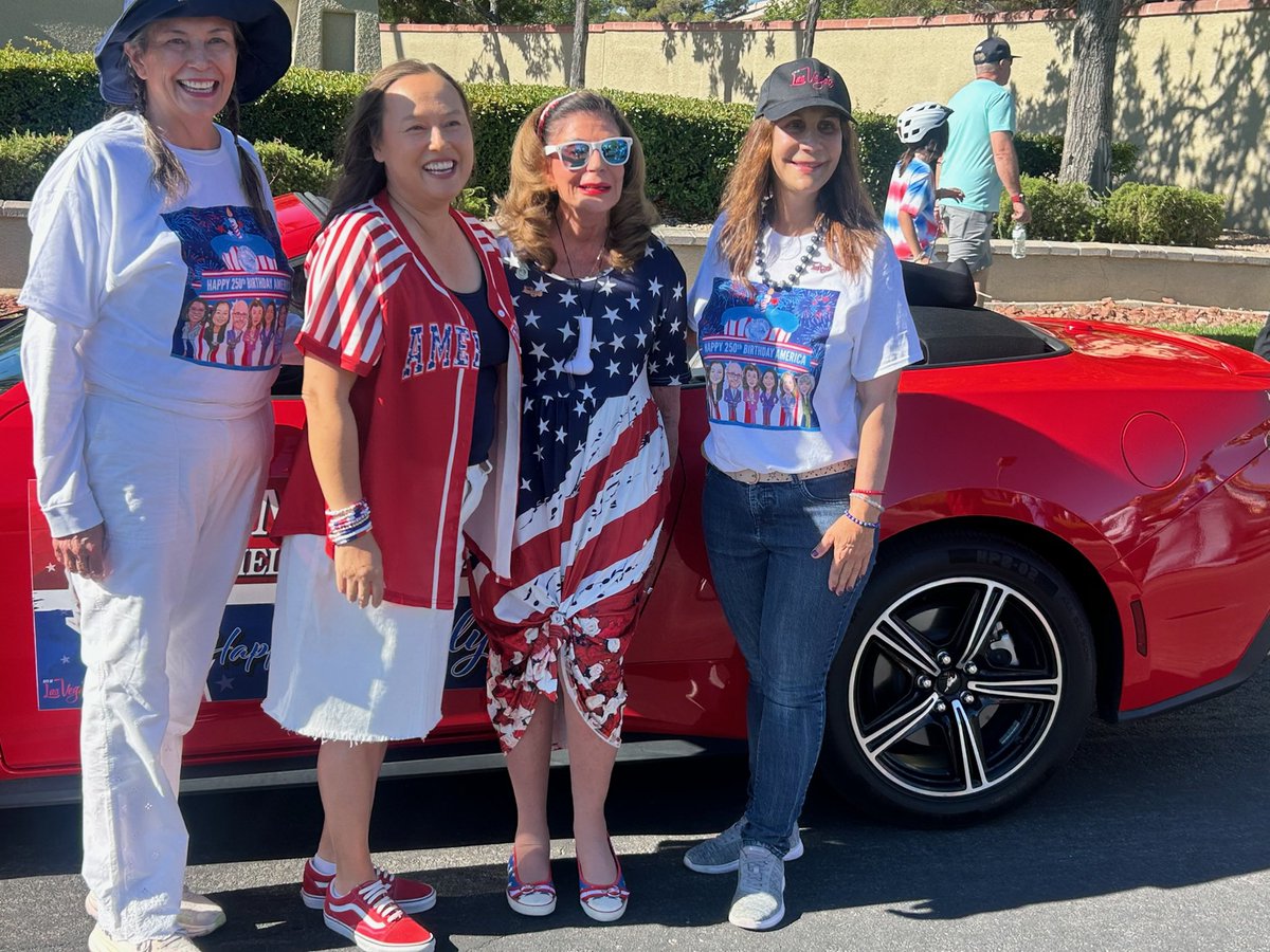 mayoroflasvegas's tweet photo. The Summerlin Patriotic Parade was a red, white and blue success this morning. A good time was had by all. https://t.co/Xlf0tA7Qxc