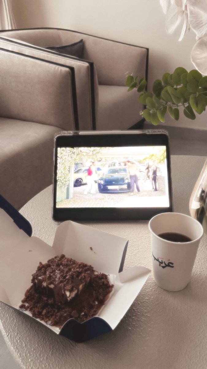 Le59fa's tweet photo. صباحات العطله 
أخيراً طحت على مسلسل أتابعه ، عطوني مسلسلات حلوه نختمهااا https://t.co/o57fU2ORXW