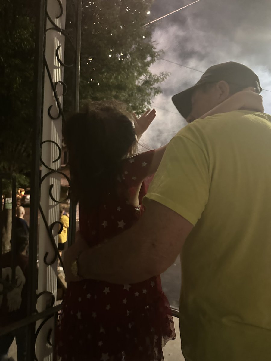 MyCielo9's tweet photo. Uno comprende que las personas correctas llegan a nuestra #vida en el momento indicado.
Que #Dios bendiga a #América.
Que Dios #bendiga a esta gran nación.
Feliz 4 de Julio.
#July4thWeekend https://t.co/INGkskBAUT