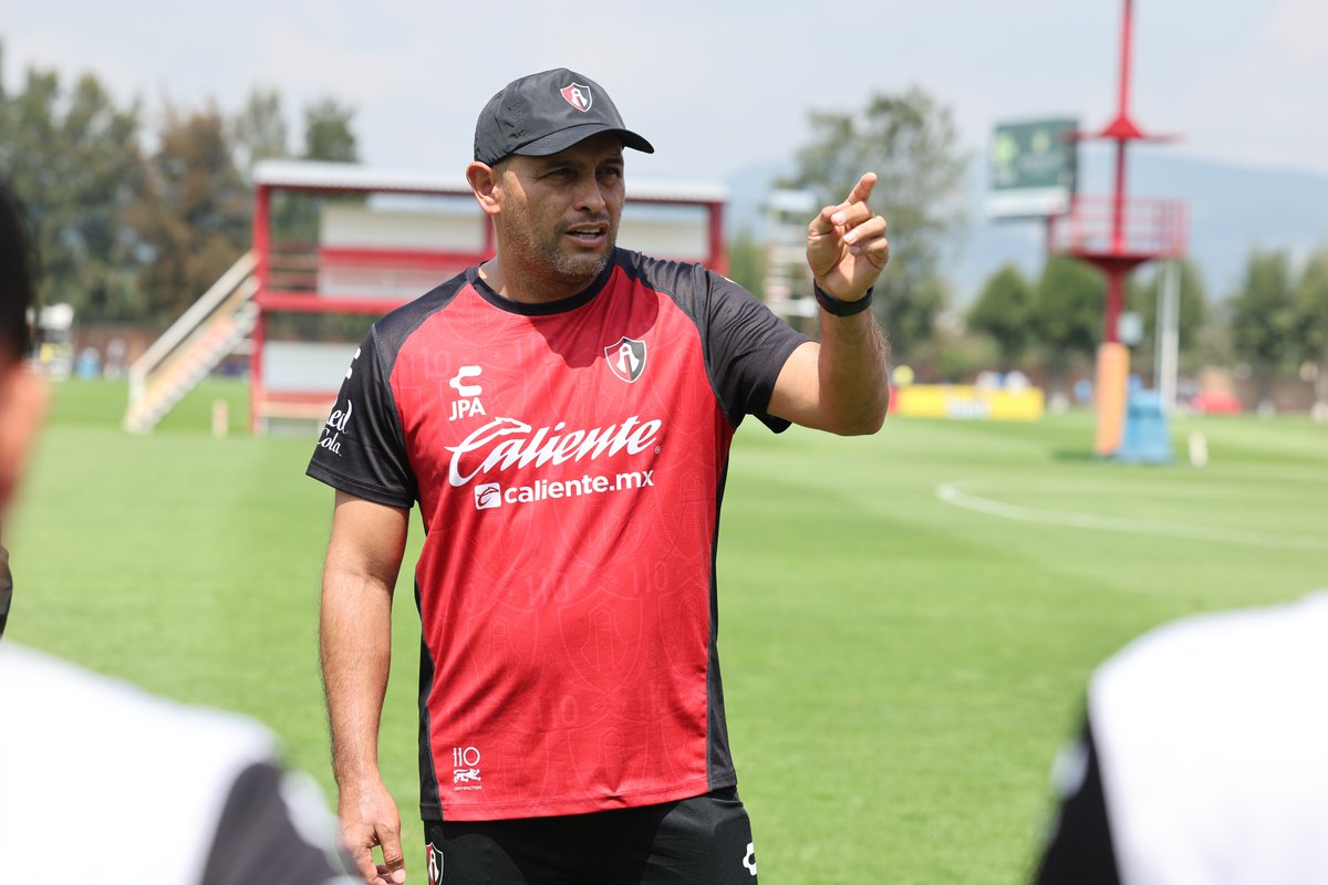 AtlasFCFemenil's tweet photo. Iniciamos esta pretemporada con el pie derecho 👊

Triunfo contra Necaxa en Aguascalientes y seguimos trabajando de cara al AP26 🔴⚫️

Lee la nota completa: https://t.co/Y59V63zFZT ✍️

#ParaLaFielPorLaFielYConLaFiel https://t.co/bKKIOworFy