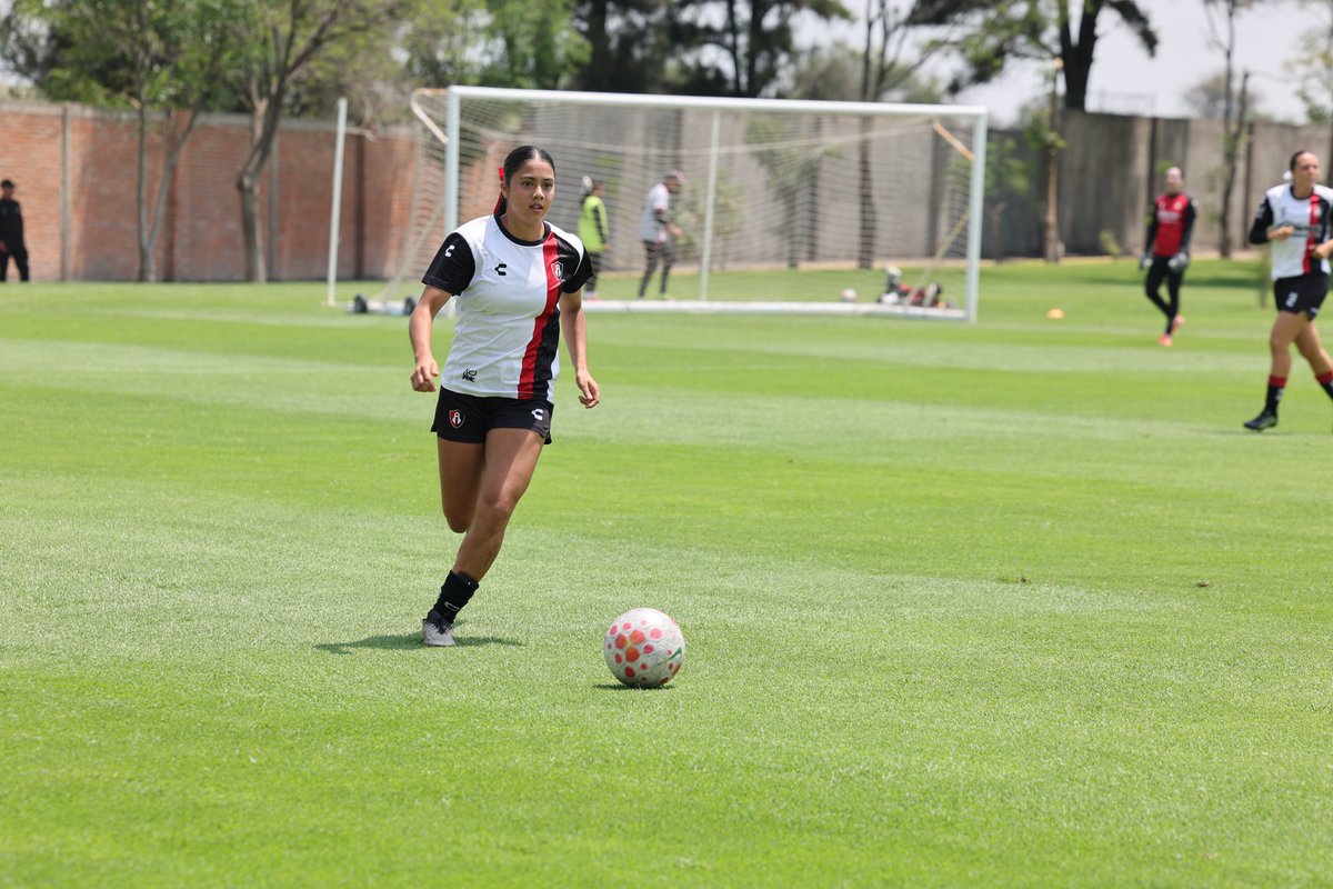 AtlasFCFemenil's tweet photo. Iniciamos esta pretemporada con el pie derecho 👊

Triunfo contra Necaxa en Aguascalientes y seguimos trabajando de cara al AP26 🔴⚫️

Lee la nota completa: https://t.co/Y59V63zFZT ✍️

#ParaLaFielPorLaFielYConLaFiel https://t.co/bKKIOworFy