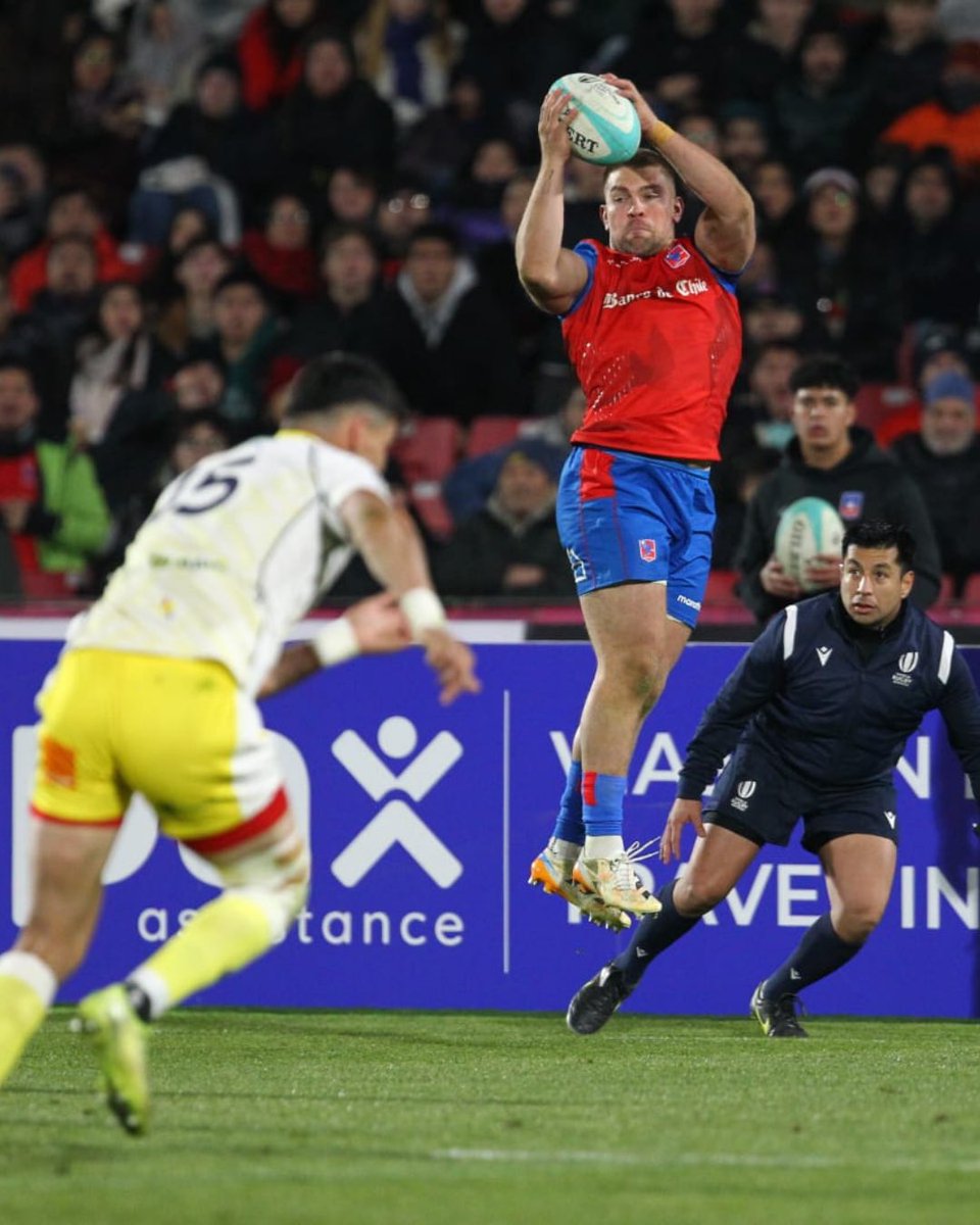 INDChileOficial's tweet photo. Los Cóndores defendieron la casa 🇨🇱🏉 

Chile debutó con una sólida victoria por 48-31 sobre Rumania en la primera fecha de la Nations Cup 2026, ante 15.972 espectadores en el Estadio Nacional. 

Nuestro país sigue siendo sede de grandes eventos deportivos. https://t.co/V8VY8yC50i