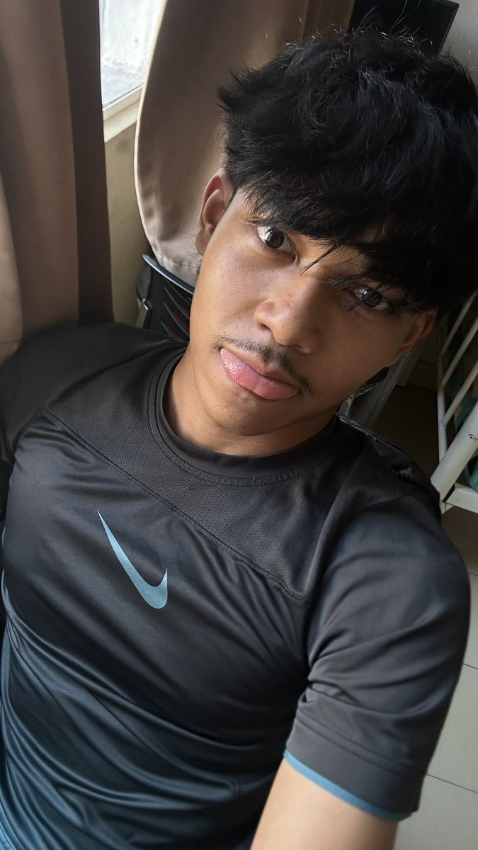 wannestle's tweet photo. sleepyhead https://t.co/QO1J3BtrOp