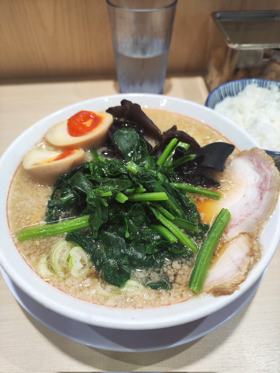 x_toru's tweet photo. 今日も美味しい！ぺろり #ラーメンみなみ https://t.co/cYIszCgZWl