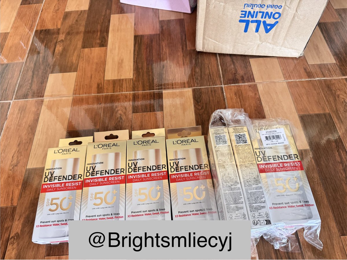 BrightsmileCYJ's tweet photo. พร้อมส่ง ขายค่ะหลอดละ 280฿ รวมส่ง สนใจ dm มาได้นะคะ จัดส่งวันนี้ค่ะ (เหลือไม่เยอะค่ะ) ตัดรอบเที่ยงค่ะ #กันแดด #Loreal #ช็อปช่วยติ่ง https://t.co/UEr6MsKtnj