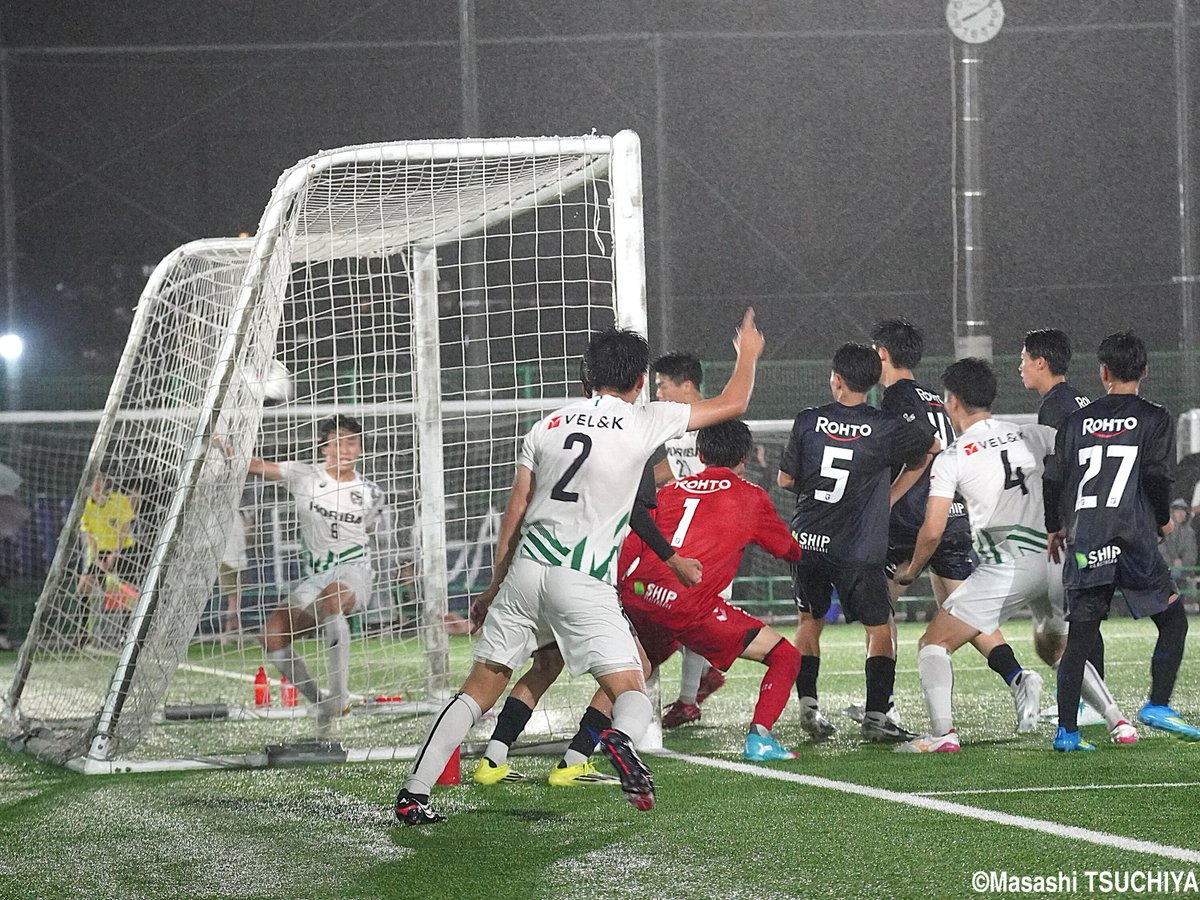 gekisaka's tweet photo. 鎌田先輩の世界での躍動も刺激に「まずは守備から」で積み重ねる勝点と自信。東山はG大阪ユースに終盤の決勝点で競り勝って今季初のウノゼロ勝利!

https://t.co/tDcKye6Dv0

#高校サッカー #高円宮U18 #高円宮杯プレミアリーグ #ゲキサカ https://t.co/vdv9vXvIeA