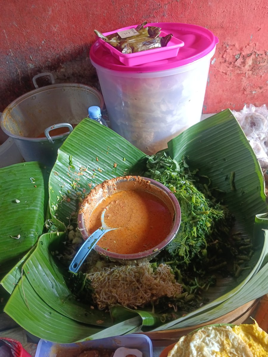 royijen1989's tweet photo. pecel pavorit ku 😬🤤 https://t.co/071NQUC8CQ