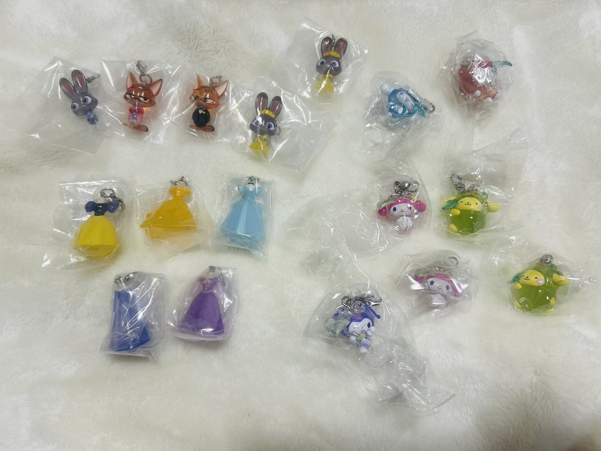 nakoshi879's tweet photo. 【交換】めじるしアクセサリー ガチャ しずくちゃん ディズニー ズートピア プリンセス けろけろパーティ おジャ魔女 ヨッシー sassy

【譲】1枚目
【求】2枚目

優先順位があるためお断りする場合があります。
開封済みでも検討
固定ツイにもお譲り出来るもの載せてます
お気軽にお声かけください https://t.co/2L4JiFNGUl