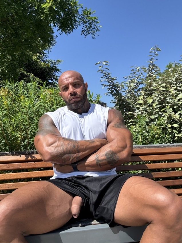 ajxclusive__'s tweet photo. This thick uncut meat🍆 doesn’t rest on weekends, it demands worship🙇‍♂️. Eyes on it, subs. Mouths open. This foreskin hides the head that rules your mind every weekend. Pull it back in your fantasies and beg💦
Rt &amp; follow 
#Chudai #wataa #cashcock #atm https://t.co/1h3QxXk3p4