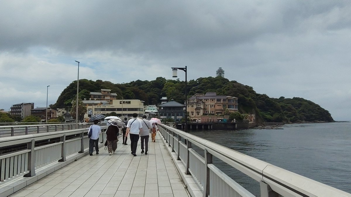 ls_time's tweet photo. 久しぶりに江ノ島に来てます https://t.co/ItCro4fBdW