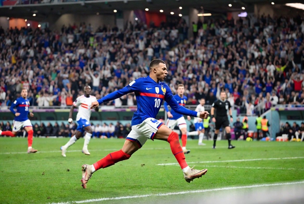 Hope3_6_9's tweet photo. France survives Paraguay’s physical masterclass + Mbappé penalty to reach the quarters.

Was this the dirtiest/most frustrating match of the tournament so far, or just elite defending?

Drop your take 👇

#FRAPAR #WorldCup2026 https://t.co/T4J9obsC1R
