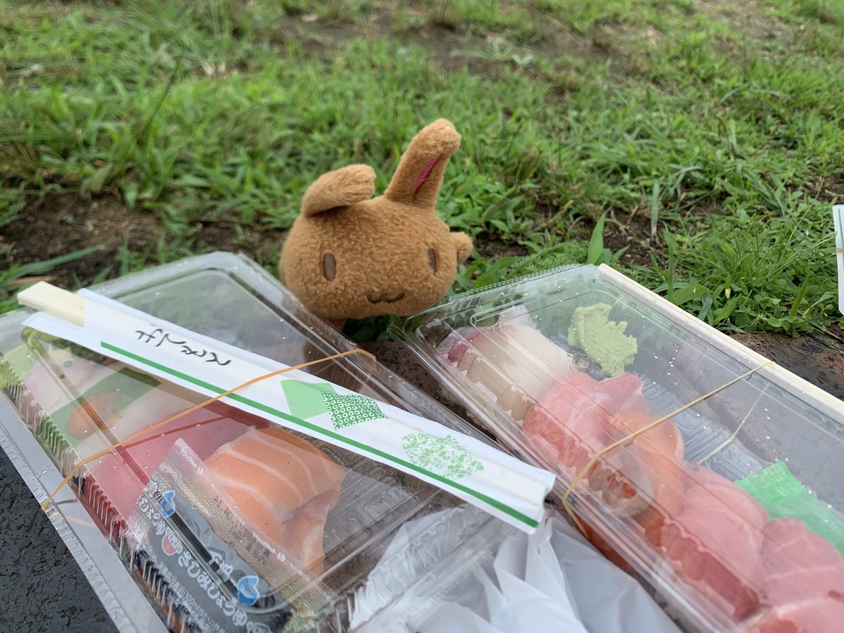 aimaitan's tweet photo. 唐戸市場、美味い https://t.co/TYTar8nBmc
