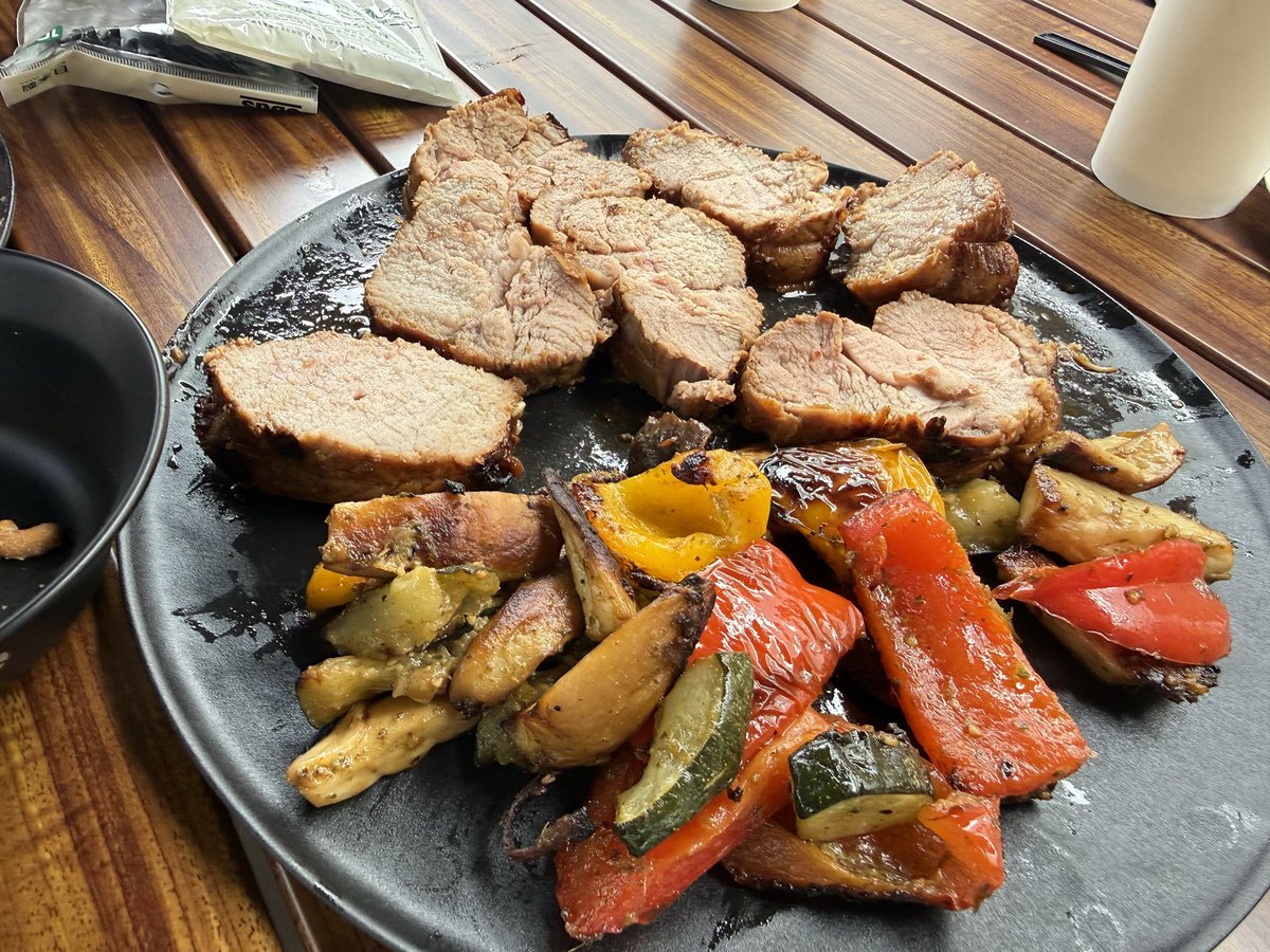__ukun's tweet photo. 今年3回目のBBQ会した https://t.co/SGlwenBCVN