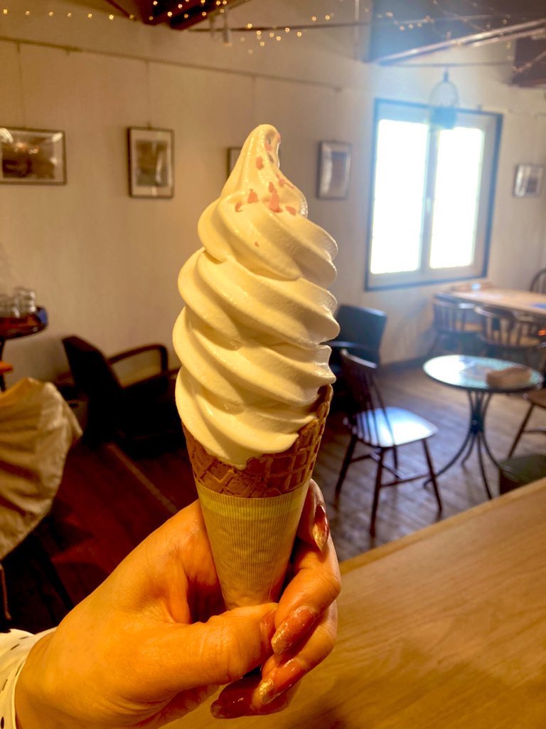 musicahallcafe's tweet photo. ムジカのソフトクリームの美味しさについてみんなもっと話し合ったほうがよいと思います https://t.co/WILx8dpG0Y