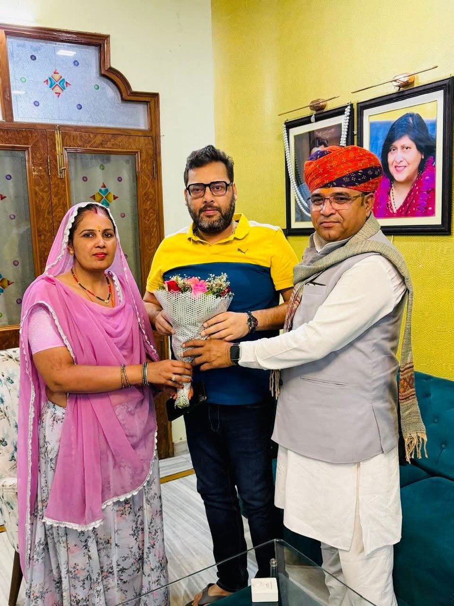 MangilalDoi's tweet photo. पूर्व विधायक निवाई एवं महासचिव राजस्थान प्रदेश कांग्रेस कमेटी श्री प्रशान्त जी बैरवा को जन्मदिन की हार्दिक बधाई एवं शुभकामनाएँ ।
मैं ईश्वर से आपके उत्तम स्वास्थ्य एवं दीर्घायु जीवन की कामना करता हूँ।
@Pbmla126
#pbmla￼ https://t.co/VCgPuBHfSU