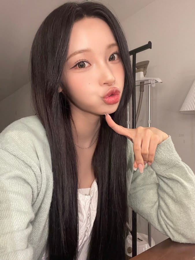 kentacky_fc's tweet photo. 아이고 저 청순한 고양이 좀 봐… 넘 귀여워 ㅠㅠ https://t.co/1P5HJymwwI