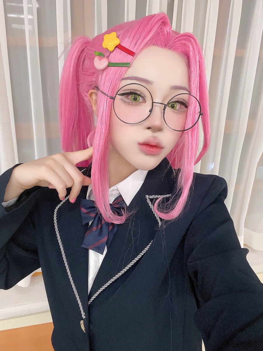 Rahell_S2's tweet photo. 🪼
どちらが好きですか？💗

#ALNST #alienstage #mizi https://t.co/BDg0Obac65