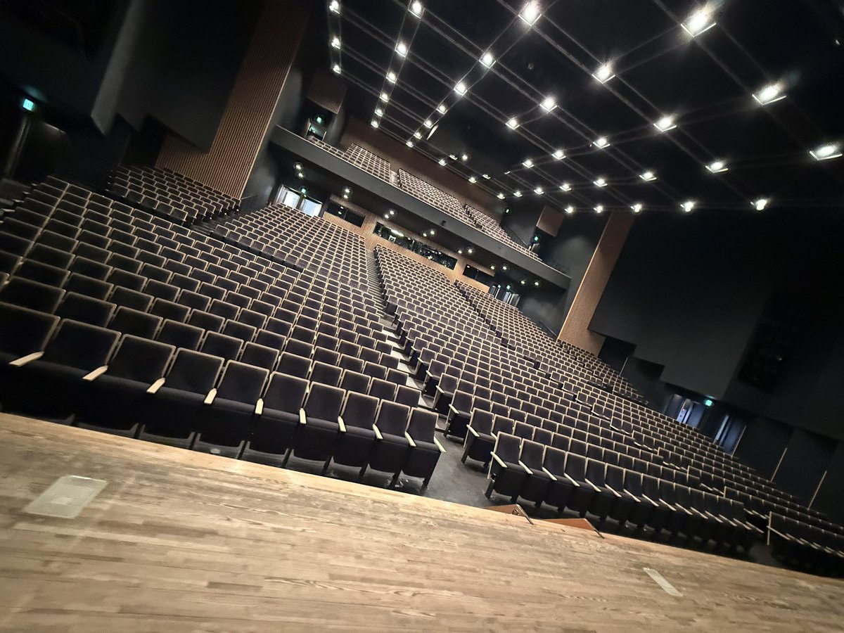 KyosukeMiu's tweet photo. ホール最終地
札幌 カナモトホール https://t.co/13MrxUr1VM