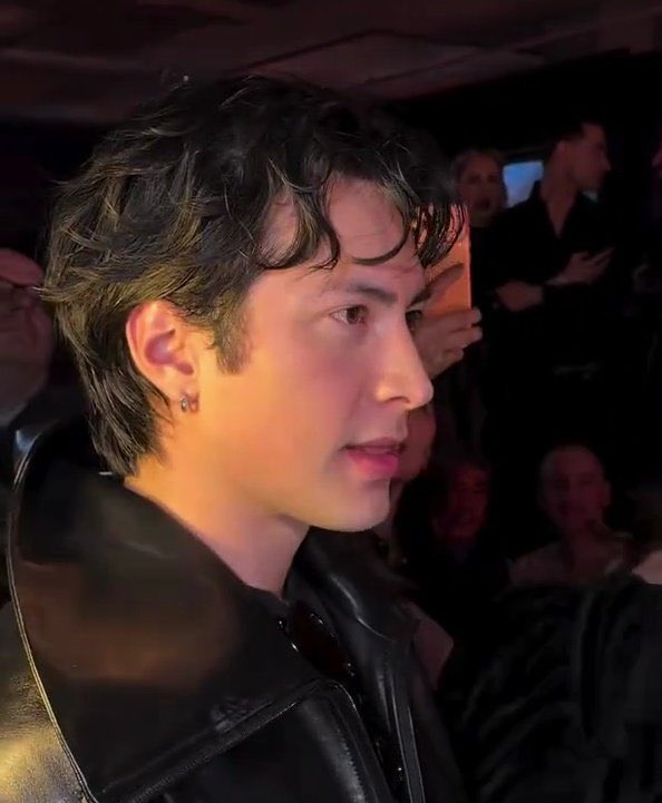 storriehudcon's tweet photo. this was and will always be one of his best looks of all time https://t.co/m168gSiXIa