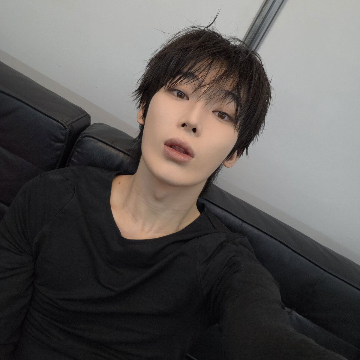 잉앙 tweet media