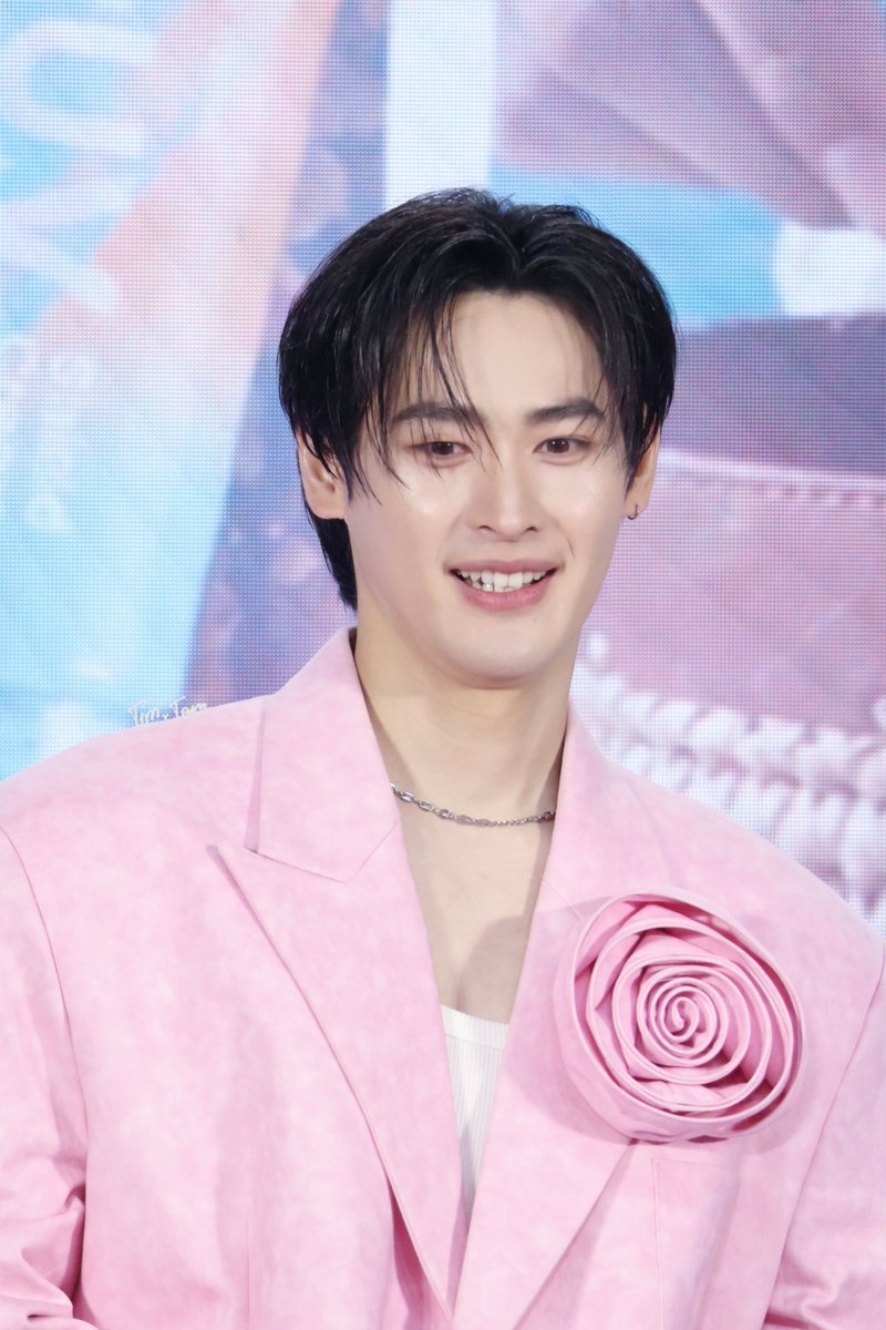 timtamvvip's tweet photo. ยิ้มละมุนละไม พ่อหนุ่มไมโครเวฟ

KAO X TOFU FESTIVAL  

#JOJISunscreenxKAO
#number_9th https://t.co/OY1osPsqgu